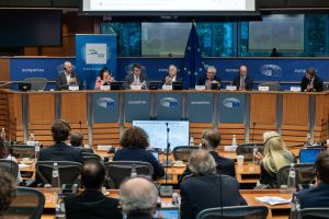 Debate_WEB-115