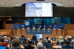 Debate_WEB-120