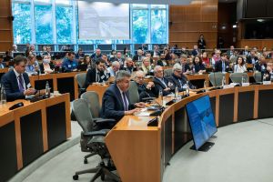 Debate_WEB-176