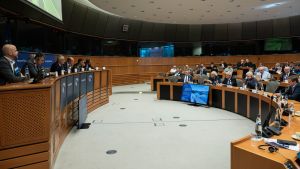 Debate_WEB-203