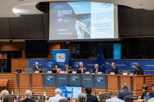 Debate_WEB-92