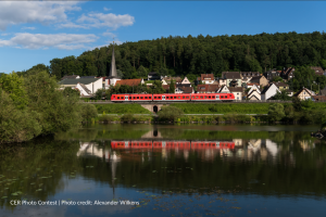 Along the Main, by Alexander Wilkens. Alexandre is a rail traffic planner from Germany. He loves foc
