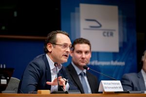 CERDebat8.11HD-121