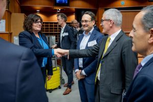 CERDebat8.11HD-18