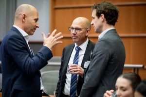 CERDebat8.11HD-27